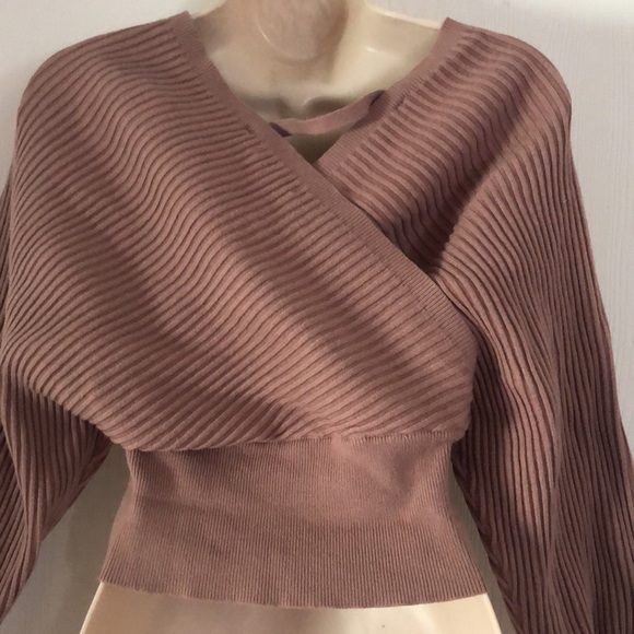 Woman’s ribbed fall crisscrossed cropped mauve bodycon ribbed top - Picture 13 of 13